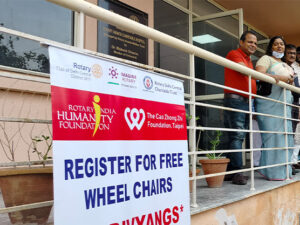 Camp-at-Ananta-Charitable-Hospital-Surajpur-Kasna-Road-for-Wheelchair-Distribution