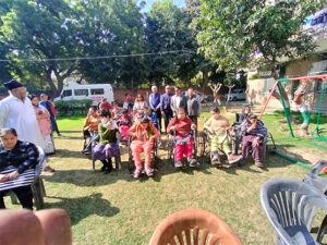 Camp-at-Sneh-Kunj,-Dwarka-for-Wheelchairs-Distribution